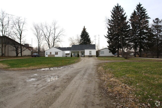 Foto del edificio - 7470 Fenton Rd