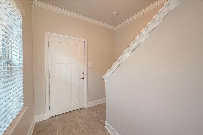 Building Photo - 462 Aurora Creek Ln