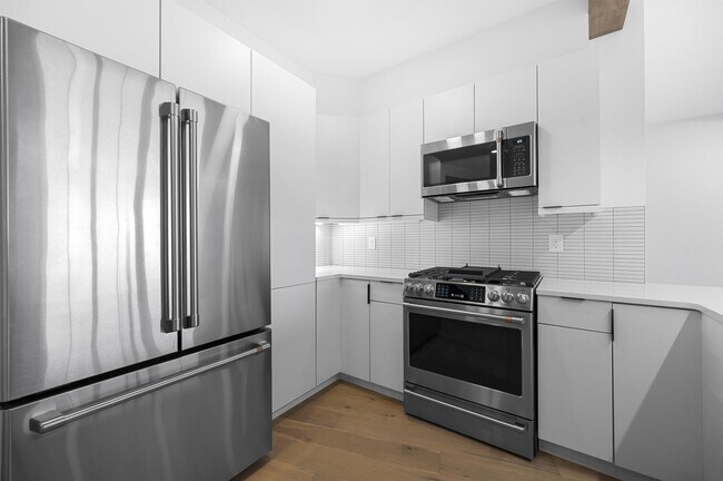 Foto del edificio - 346 Peters St SW