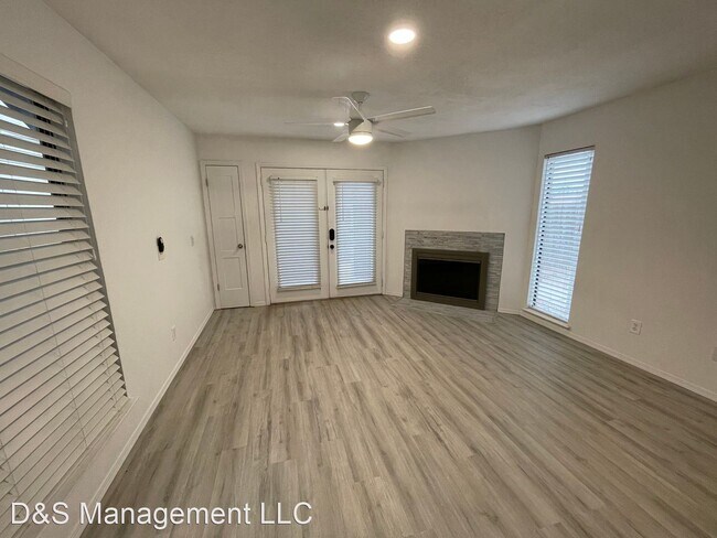 Building Photo - 1 br, 1 bath House - 11520 N. May Ave Unit...