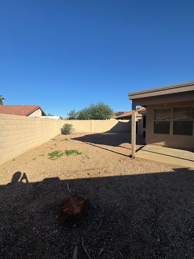Building Photo - 3 BEDROOM IN PEORIA