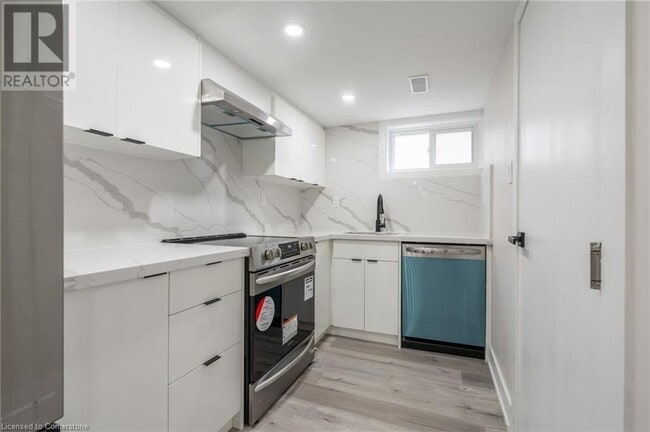 Building Photo - 51 Grandfield St