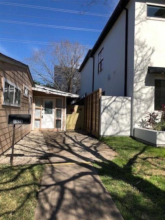 Foto del edificio - 3928 Childress St
