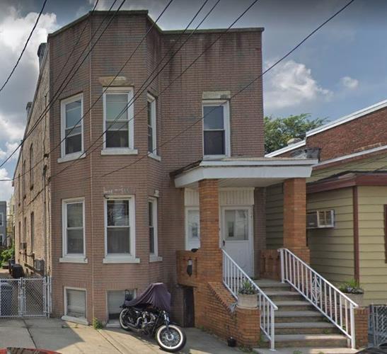 Primary Photo - 124 W 20th St