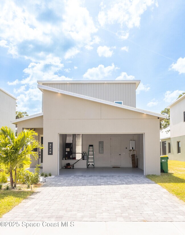 Foto del edificio - 2148 Country Club Rd