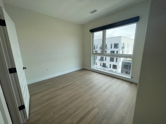 Building Photo - 1700 N Marion St
