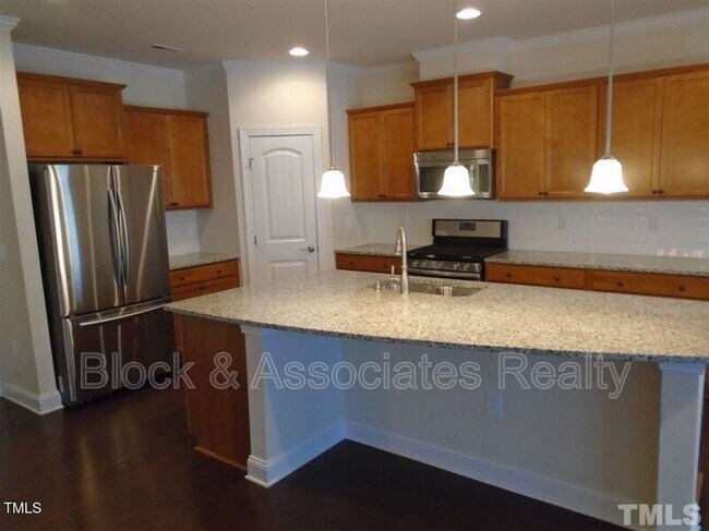 Foto del edificio - 234 Daymire Glen Ln