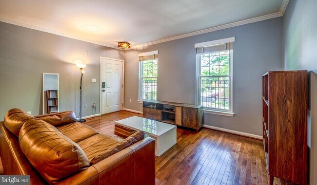 Foto del edificio - 702 Norfolk Ln