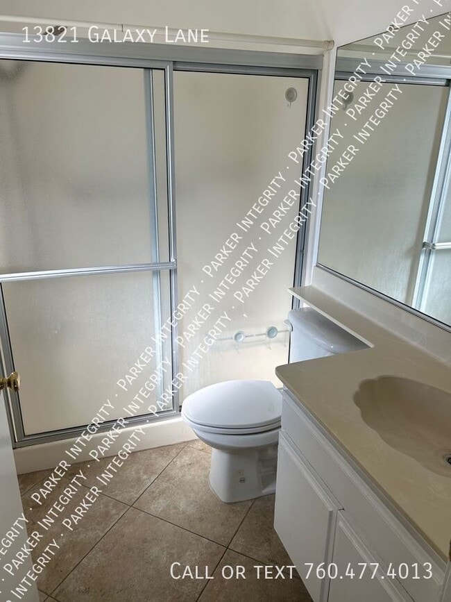 Foto del edificio - 13821 Galaxy Ln