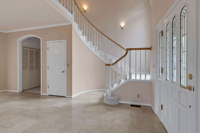 Foto del edificio - Extravagant Custom Home in Olympia