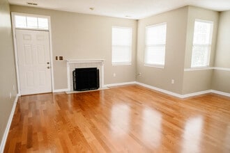 Building Photo - 1422 Eagle Pointe Dr