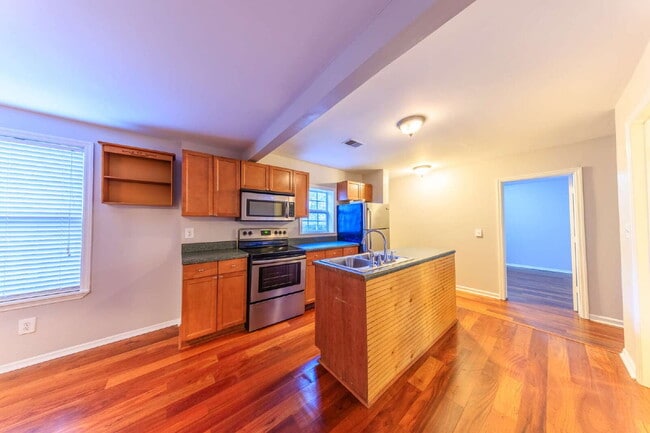 Foto del edificio - Quaint East Nashville Home for Lease NOW AVAILABLE!