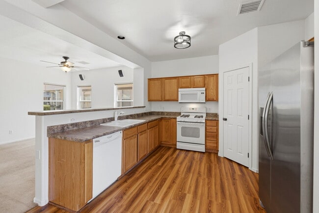 Building Photo - 12683 E Viento St
