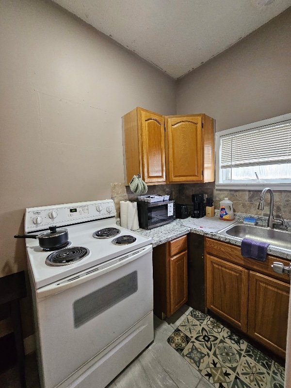 Building Photo - 62 Doyle Ave