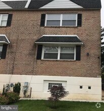 Building Photo - 650 Parlin St