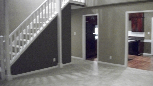 living room, hallway - Beacon Hill Townhomes