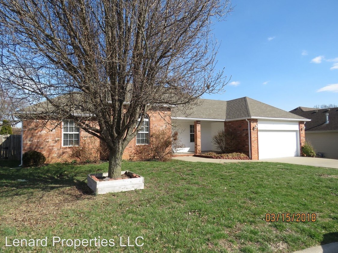 Primary Photo - 3 br, 2 bath House - 574 Peachum Pl