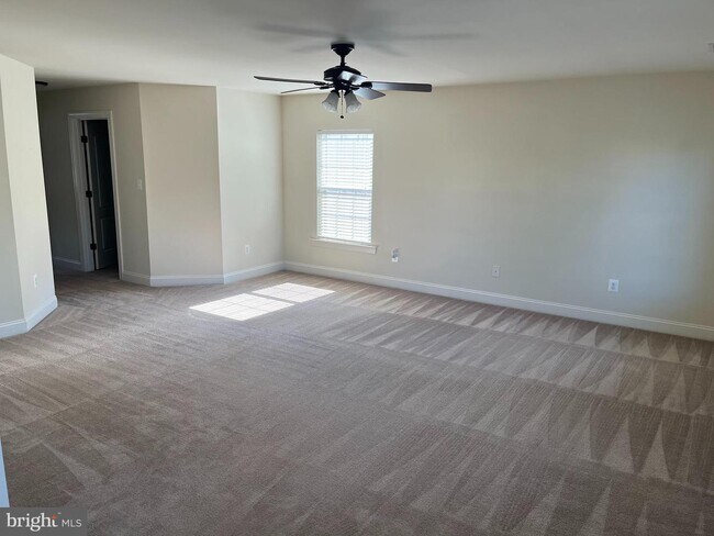 Building Photo - 23640 Belmar Dr