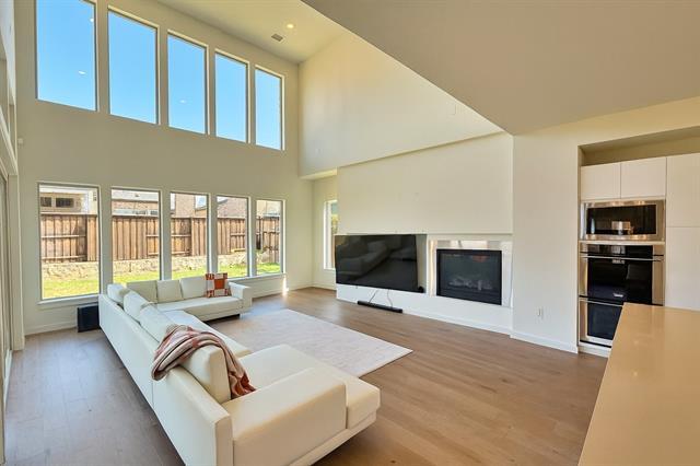 Foto del edificio - 4100 Woodbine Ln