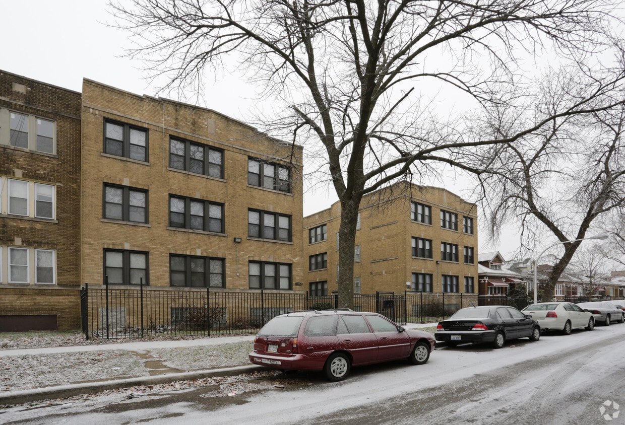 Building Photo - 6346-6354 S Fairfield Ave