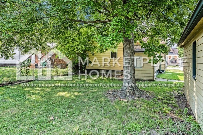 Foto del edificio - 22046 Birchwood Ave