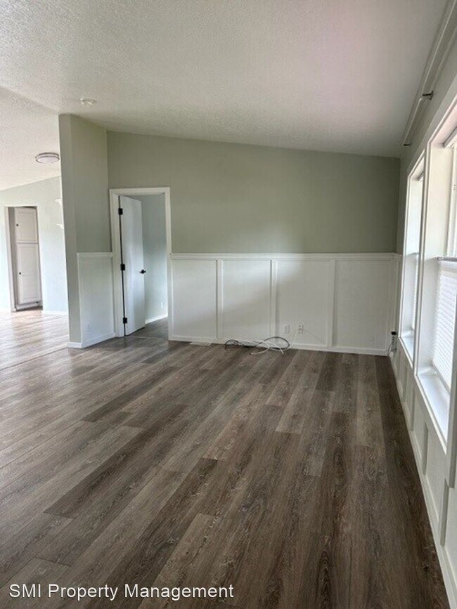 Foto del edificio - 3 br, 2 bath House - 334 SE Hazel St