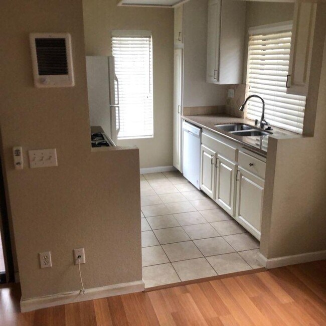 Foto del edificio - 8476 New Salem St
