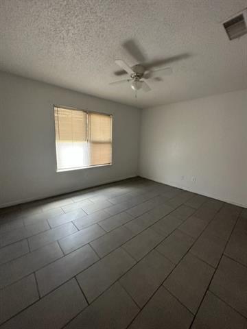 Foto del edificio - 4929 S 6th St