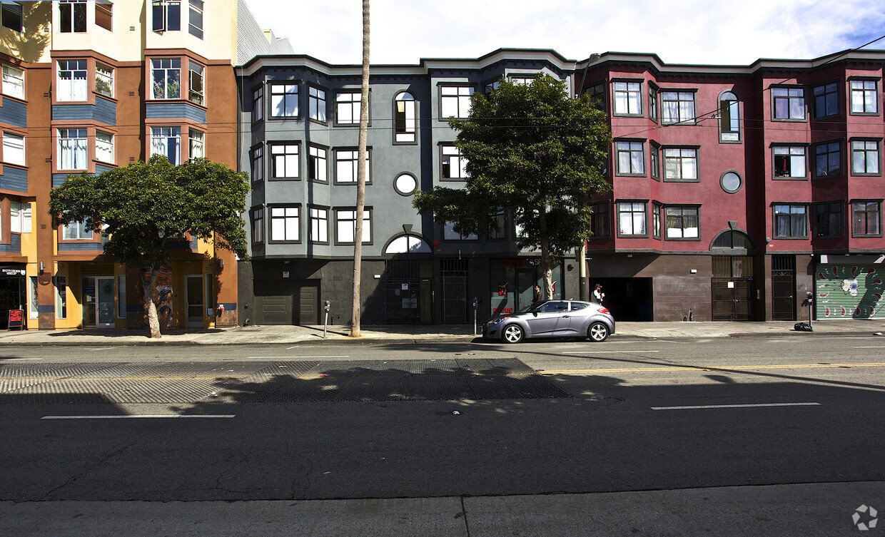 Foto del edificio - 1917 Mission St