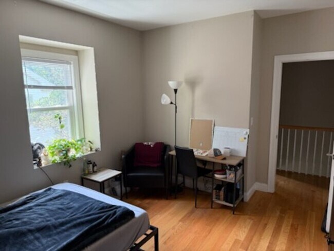 Foto del edificio - Bright & Affordable Room Near Harvard/MIT
