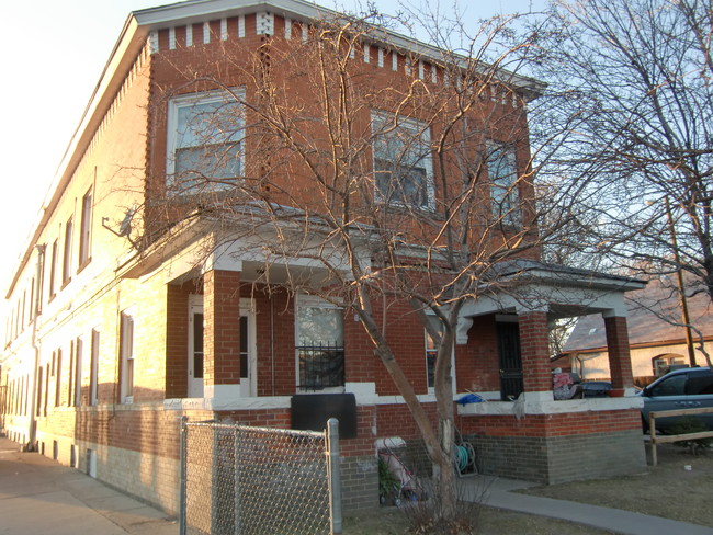 Foto principal - 3401 N Williams St