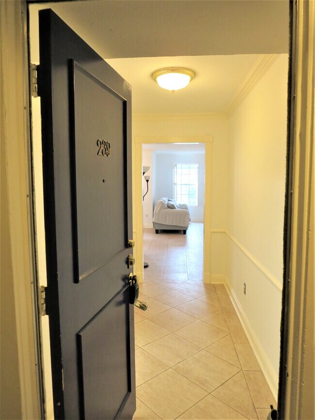 Foto del edificio - 361 N Post Oak Ln