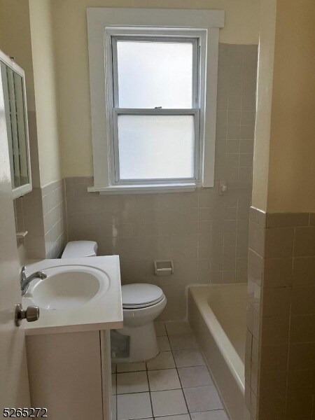 Building Photo - 284 Amherst St