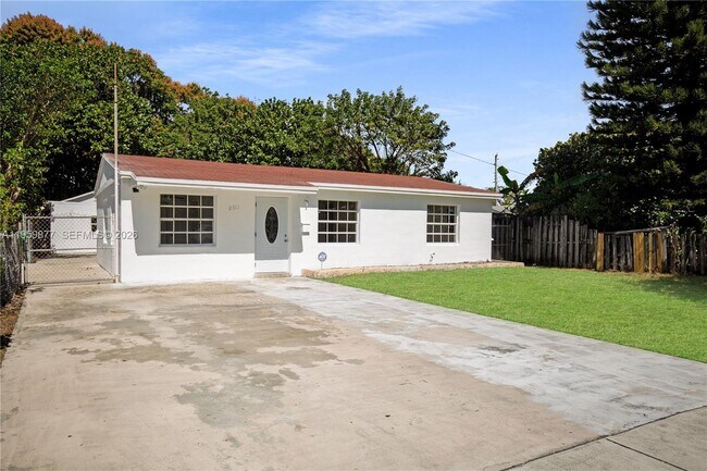 Foto del edificio - 2311 Fletcher St