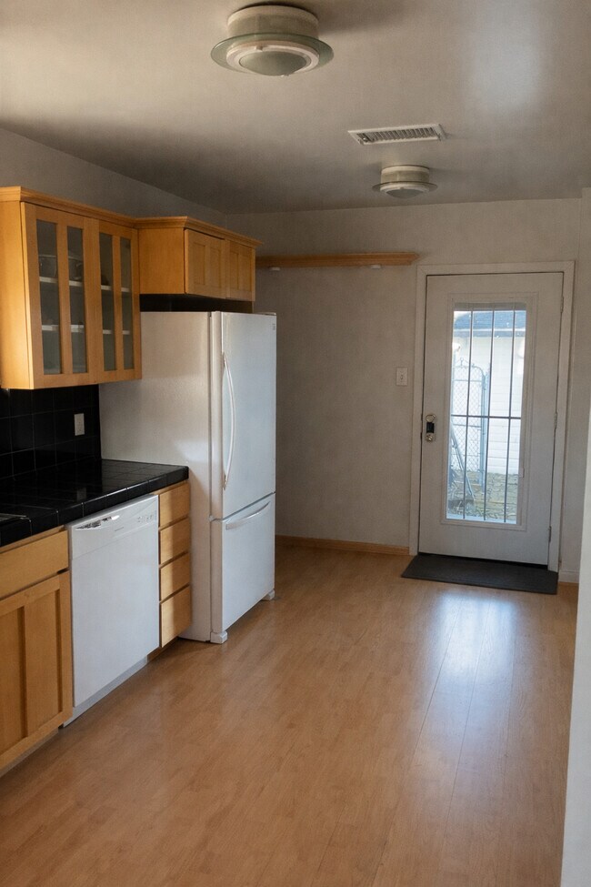 Foto del edificio - 1255 Sunset Ave