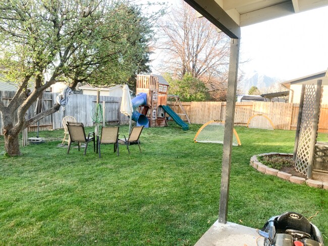 Foto del edificio - 681 N Valley Dr