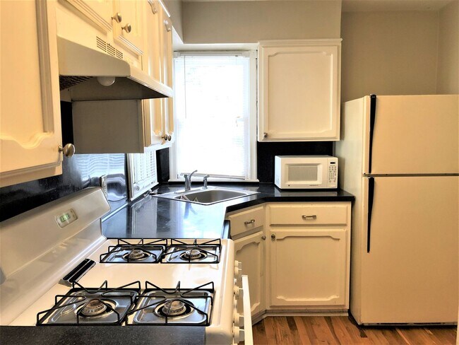 Foto del edificio - 925/927 Rittiner Drive