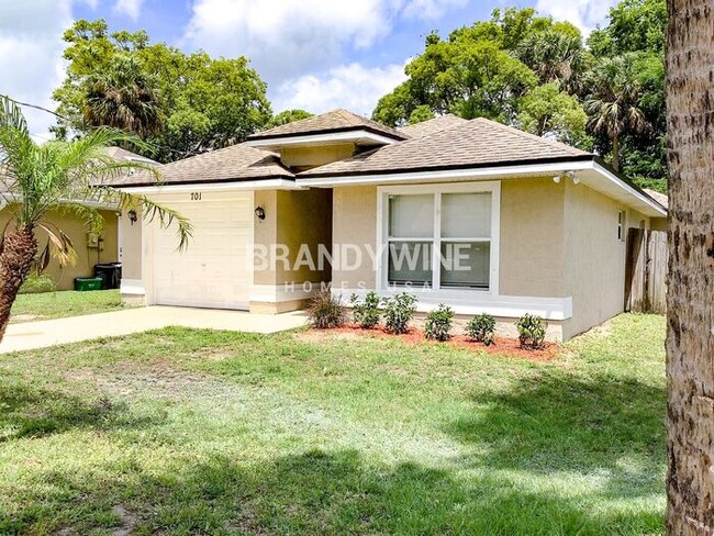 Building Photo - New Smyrna! MOVE IN SPECIAL!!!!