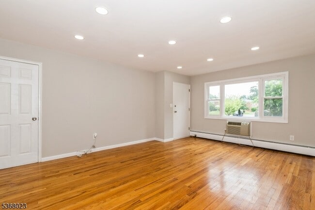 Building Photo - 43 Conforti Ave