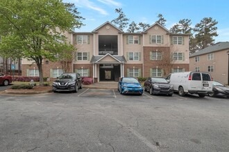Building Photo - 7203 Fairington Ridge Cir