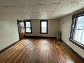 Building Photo - 221 3rd St