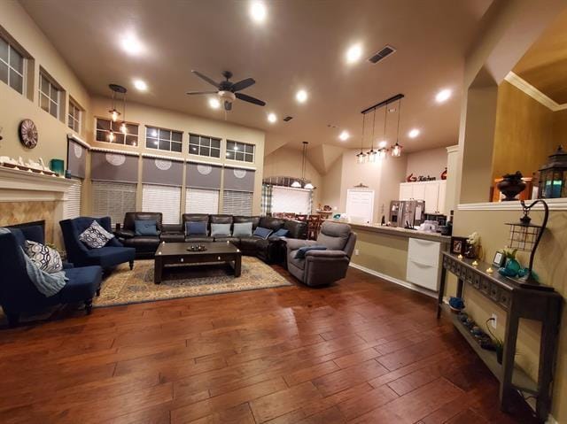 Building Photo - 3300 Glenmoor Dr