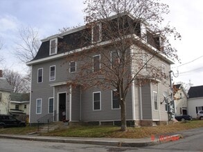 Building Photo - 14 Forest St
