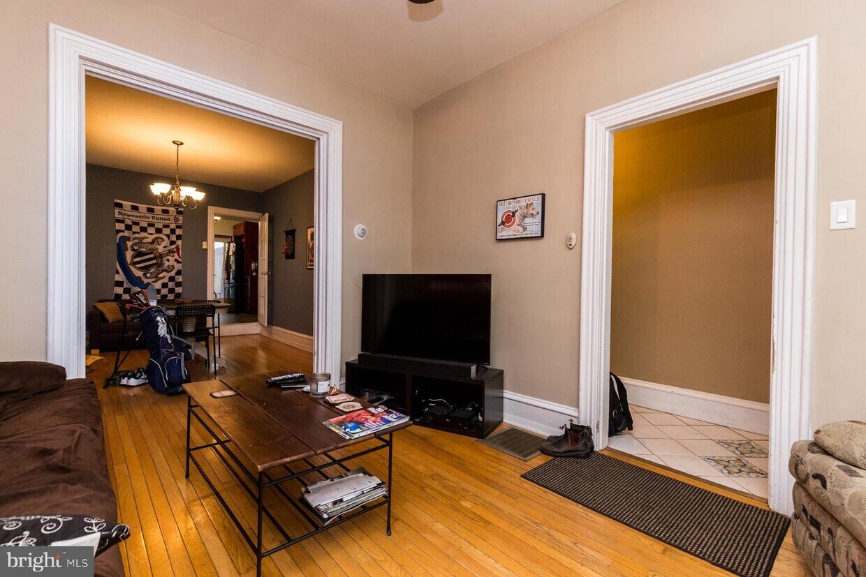 Foto principal - 179 Dupont St