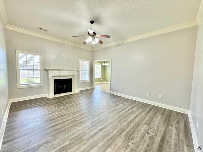 Foto del edificio - 627 Post Oak Way
