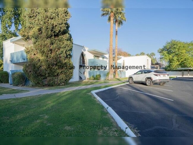 Building Photo - 5135 N 10th St