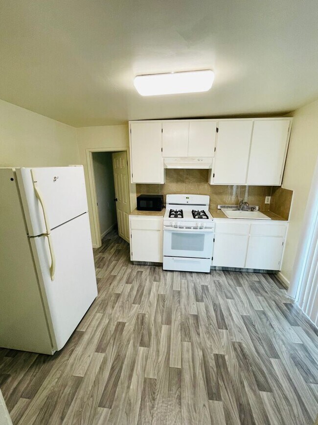 Foto del edificio - 2408 Wulff Ln