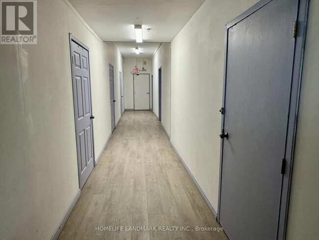 Photo du bâtiment - 450 Spadina Ave.