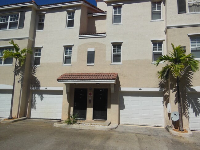 Building Photo - 5980 W Sample Rd