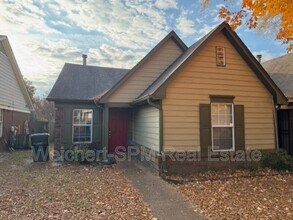 Building Photo - 6607 Sungate Dr S